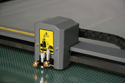 Планшетный плоттер HC-6090.  �4